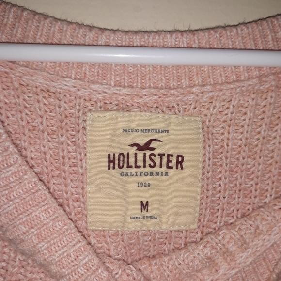 Hollister cold shoulder sweater 5/$25 - Picture 3 of 3